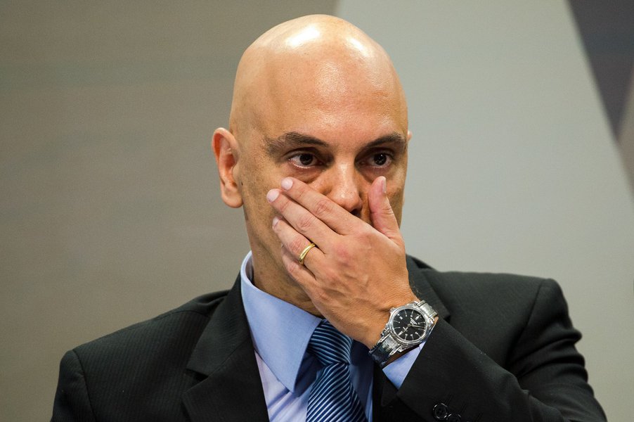 O Supremo Tribunal Federal marcou para 22 de março a posse do ministro Alexandre de Moraes, que teve o nome aprovado nesta quarta-feira 22 pelo Senado; a data foi acertada no início da noite, após Moraes ter ido ao STF para conversar informalmente com alguns integrantes da Corte (Foto: Gisele Federicce) O Supremo Tribunal Federal marcou para 22 de março a posse do ministro Alexandre de Moraes, que teve o nome aprovado nesta quarta-feira 22 pelo Senado; a data foi acertada no início da noite, após Moraes ter ido ao STF para conversar informalmente com alguns integrantes da Corte
