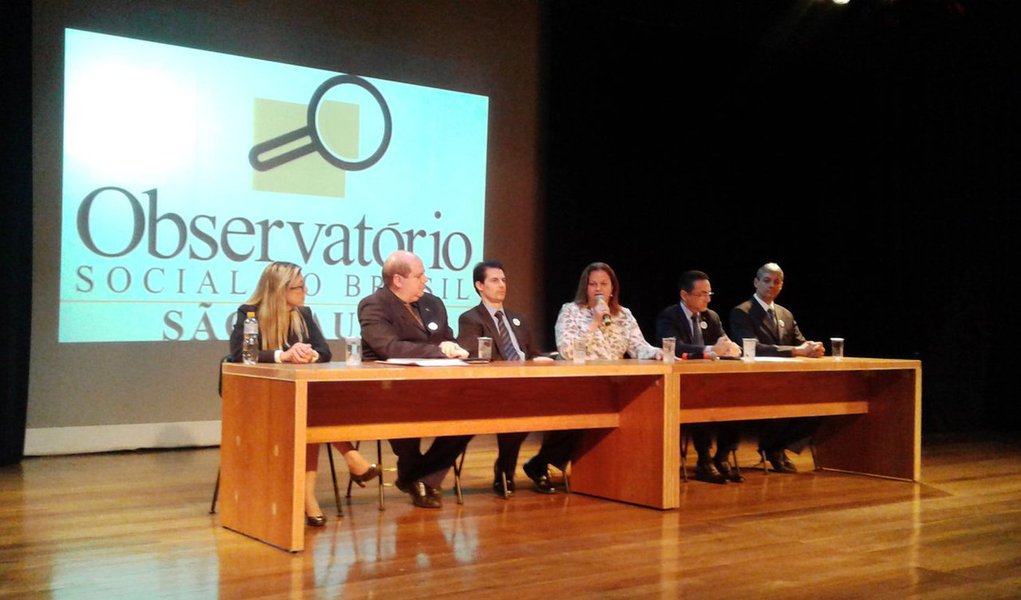 Presente em mais de 100 cidades de 19 estados brasileiros, o Observatório Social chegou ao município do Rio; a plataforma reúne entidades representativas da sociedade civil com o objetivo de contribuir para a eficiência da gestão pública; fundada em 2004, a rede Observatório Social do Brasil (OSB) monitora compras públicas em nível municipal, desde a publicação do edital de licitação até o acompanhamento da entrega do produto ou serviço (Foto: Leonardo Lucena) Presente em mais de 100 cidades de 19 estados brasileiros, o Observatório Social chegou ao município do Rio; a plataforma reúne entidades representativas da sociedade civil com o objetivo de contribuir para a eficiência da gestão pública; fundada em 2004, a rede Observatório Social do Brasil (OSB) monitora compras públicas em nível municipal, desde a publicação do edital de licitação até o acompanhamento da entrega do produto ou serviço
