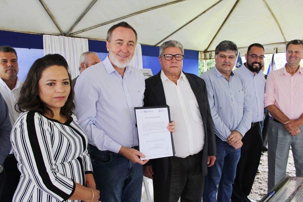 Com o objetivo de promover a integração dos 21 municípios da cadeia produtiva láctea do Oeste Goiano, o Governo de Goiás inaugurou o Centro de Biotecnologia em Reprodução Animal (BIOTEC), em São Luis de Montes Belos; ele é fruto da orientação dada pelo governador Marconi Perillo para que a Universidade Estadual de Goiás (UEG) invista em cursos e ações voltados para fortalecer as características econômicas específicas, as peculiaridades e aptidões de cada região (Foto: José Barbacena) Com o objetivo de promover a integração dos 21 municípios da cadeia produtiva láctea do Oeste Goiano, o Governo de Goiás inaugurou o Centro de Biotecnologia em Reprodução Animal (BIOTEC), em São Luis de Montes Belos; ele é fruto da orientação dada pelo governador Marconi Perillo para que a Universidade Estadual de Goiás (UEG) invista em cursos e ações voltados para fortalecer as características econômicas específicas, as peculiaridades e aptidões de cada região