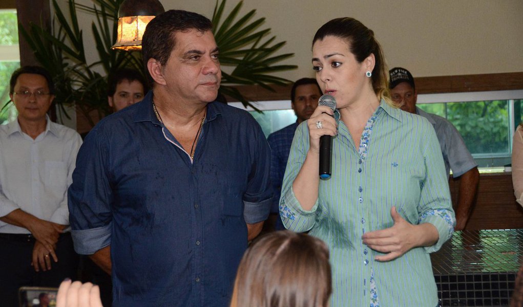 O prefeito de Palmas, Carlos Amastha, se afastará do cargo para tratamento de saúde em São Paulo; a vice-prefeita Cínthia Ribeiro assume a gestão em seu lugar pelo período de 15 dias, a partir do dia 02 de março; após uma bateria de exames, foram diagnosticados uma hérnia inguinal e um tumor benigno no intestino (Foto: Leonardo Lucena) O prefeito de Palmas, Carlos Amastha, se afastará do cargo para tratamento de saúde em São Paulo; a vice-prefeita Cínthia Ribeiro assume a gestão em seu lugar pelo período de 15 dias, a partir do dia 02 de março; após uma bateria de exames, foram diagnosticados uma hérnia inguinal e um tumor benigno no intestino