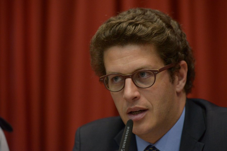 Secretário do Meio Ambiente do governo de São Paulo, o advogado Ricardo Salles, criador do movimento Endireita Brasil, é acusado de improbidade administrativa junto com duas funcionárias da secretaria por possível interferência no processo de elaboração do plano de manejo da Área de Proteção Ambiental (APA) Várzea do Rio Tietê (Foto: Gisele Federicce) Secretário do Meio Ambiente do governo de São Paulo, o advogado Ricardo Salles, criador do movimento Endireita Brasil, é acusado de improbidade administrativa junto com duas funcionárias da secretaria por possível interferência no processo de elaboração do plano de manejo da Área de Proteção Ambiental (APA) Várzea do Rio Tietê