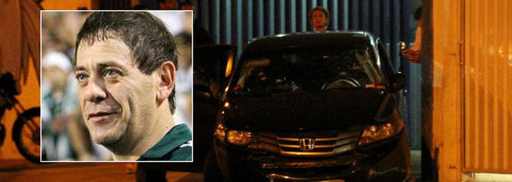 Mancha Alvi Verde (antiga Mancha Verde), torcida organizada do Palmeiras, anunciou a suspensão das atividades por tempo indeterminado após o assassinato de seu fundador, Moacir Bianchi; crime ocorreu quando três carros abordaram Moacir, que estava parado em um semáforo; um homem desceu do veículo e disparou contra ele; departamento Estadual de Homicídios e de Proteção à Pessoa (DHPP) investiga o caso (Foto: Aquiles Lins) Mancha Alvi Verde (antiga Mancha Verde), torcida organizada do Palmeiras, anunciou a suspensão das atividades por tempo indeterminado após o assassinato de seu fundador, Moacir Bianchi; crime ocorreu quando três carros abordaram Moacir, que estava parado em um semáforo; um homem desceu do veículo e disparou contra ele; departamento Estadual de Homicídios e de Proteção à Pessoa (DHPP) investiga o caso