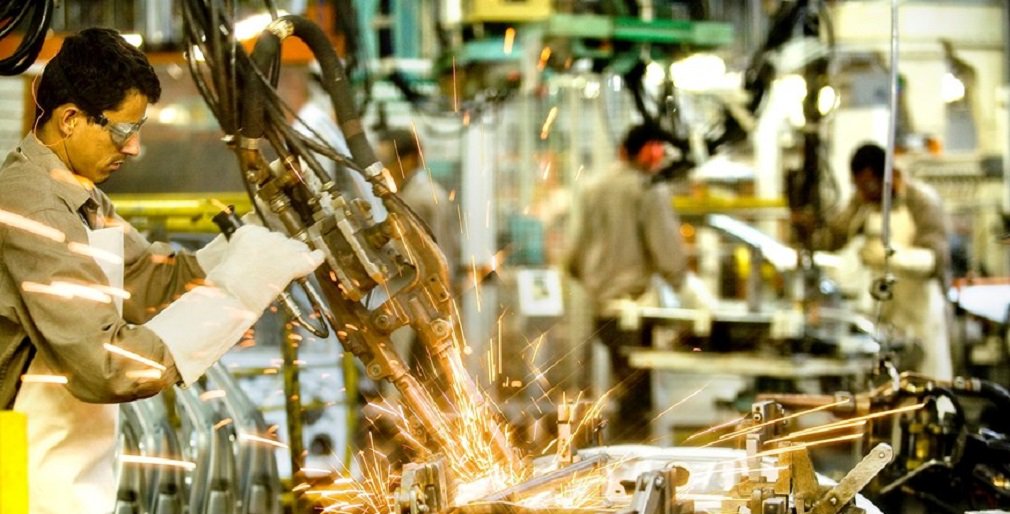 Estado de Goiás teve o segundo maior crescimento na produção industrial do País em janeiro, segundo o IBGE; índice aponta expansão de 2,4% na indústria goiana, enquanto a média nacional registrou queda de 0,1%, na comparação entre janeiro e dezembro de 2016; maior alta foi registrada no Espírito Santo (4,1%); taxa de produção industrial de Goiás também subiu no comparativo entre janeiro de 2017 com o mesmo mês de 2016; nesse caso, o salto foi de 8,5% (Foto: José Barbacena) Estado de Goiás teve o segundo maior crescimento na produção industrial do País em janeiro, segundo o IBGE; índice aponta expansão de 2,4% na indústria goiana, enquanto a média nacional registrou queda de 0,1%, na comparação entre janeiro e dezembro de 2016; maior alta foi registrada no Espírito Santo (4,1%); taxa de produção industrial de Goiás também subiu no comparativo entre janeiro de 2017 com o mesmo mês de 2016; nesse caso, o salto foi de 8,5%