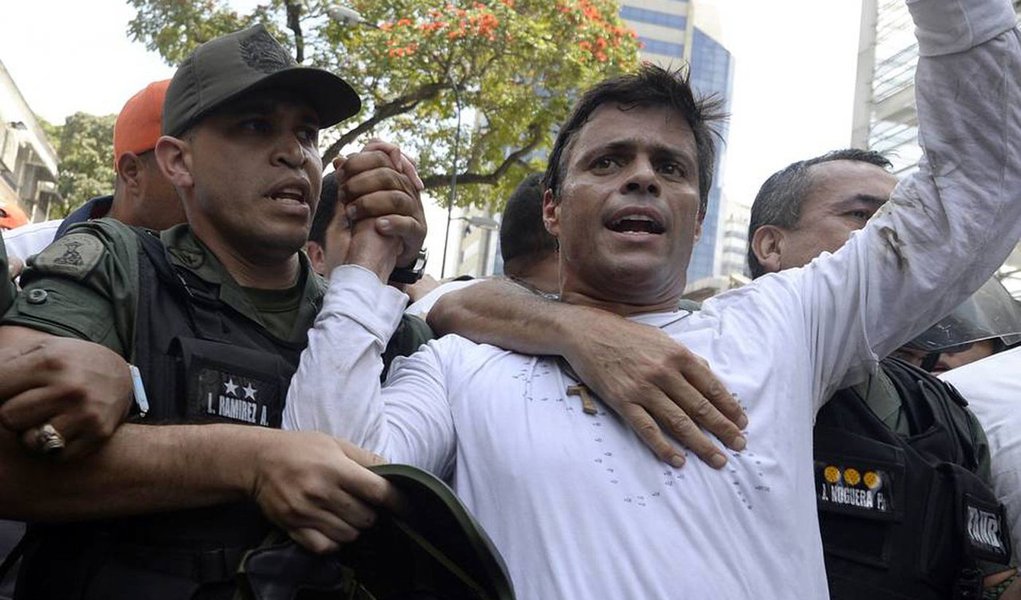 A Sala de Cassação do Supremo Tribunal de Justiça da Venezuela ratificou, nessa quinta-feira (16), a condenação a quase 14 anos de prisão do líder da oposição venezuelana, Leopoldo López, um dia depois de o presidente norte-americano, Donald Trump, ter pedido sua libertação (Foto: Leonardo Attuch) A Sala de Cassação do Supremo Tribunal de Justiça da Venezuela ratificou, nessa quinta-feira (16), a condenação a quase 14 anos de prisão do líder da oposição venezuelana, Leopoldo López, um dia depois de o presidente norte-americano, Donald Trump, ter pedido sua libertação