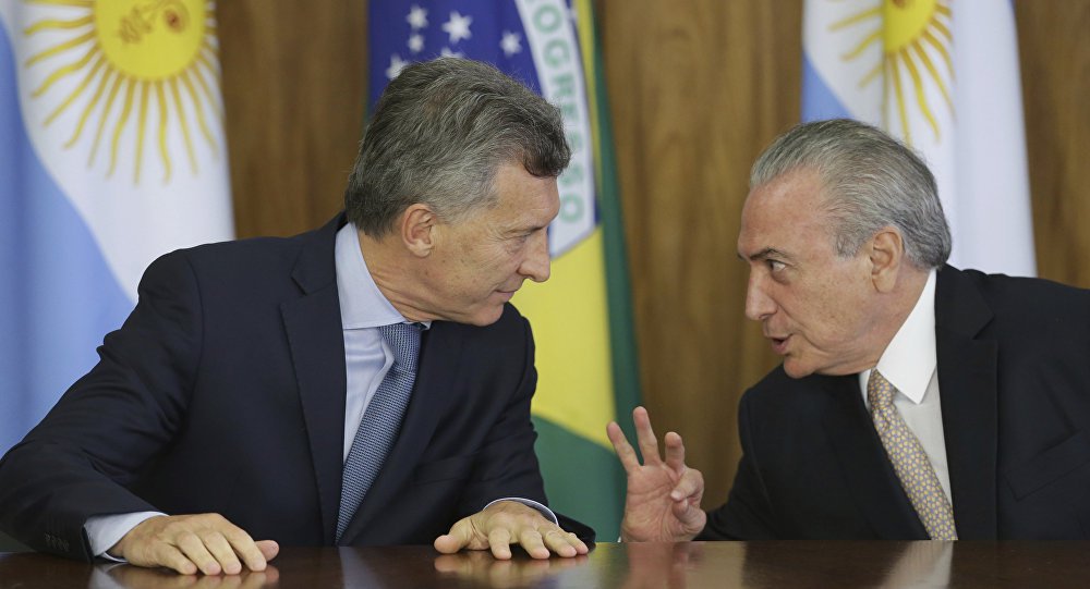 Em entrevista à Rádio Sputnik, o editor-chefe da revista Latinskaya Amerika, lançado pela Academia de Ciências da Rússia, Vladimir Travkin, diz que há na América Latina uma "campanha sem precedentes contra estes governos de esquerda na imprensa e nas mídias"; "É um fator muito importante e é presente, com efeito, em todo o continente. Dá uma impressão que os apoiadores de neoliberalismo que, à primeira vista, ainda há pouco sofreram uma derrota total, ganharam um fôlego e mobilizaram suas forças, atuando de maneira muito ativa", explicou; "É um fenômeno alarmante. Parece que se trava uma ofensiva das forças de direita" (Foto: Aquiles Lins) Em entrevista à Rádio Sputnik, o editor-chefe da revista Latinskaya Amerika, lançado pela Academia de Ciências da Rússia, Vladimir Travkin, diz que há na América Latina uma "campanha sem precedentes contra estes governos de esquerda na imprensa e nas mídias"; "É um fator muito importante e é presente, com efeito, em todo o continente. Dá uma impressão que os apoiadores de neoliberalismo que, à primeira vista, ainda há pouco sofreram uma derrota total, ganharam um fôlego e mobilizaram suas forças, atuando de maneira muito ativa", explicou; "É um fenômeno alarmante. Parece que se trava uma ofensiva das forças de direita"