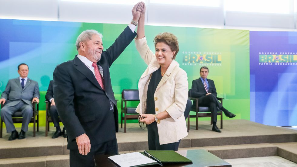 O Supremo Tribunal Federal acaba de inventar a sentença a la carte, ou sob medida. A lei que se aplica a Lula não é a mesma que se aplica a Moreira Franco. Os fatos fundamentais são os mesmos, mas a decisão difere em razão da personalidade do paciente da ação (Foto: Jose Carlos de Assis) O Supremo Tribunal Federal acaba de inventar a sentença a la carte, ou sob medida. A lei que se aplica a Lula não é a mesma que se aplica a Moreira Franco. Os fatos fundamentais são os mesmos, mas a decisão difere em razão da personalidade do paciente da ação