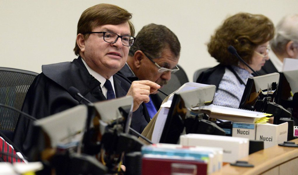 Após o empresário Marcelo Odebrecht depor em Curitiba, no processo que investiga irregularidades nas contas da campanha presidencial de 2014 na chapa Dilma/Temer, o ex-presidente da construtora Odebrecht Benedicto Júnior e o ex-presidente da Odebrecht Ambiental Fernando Reis serão ouvidos nesta quinta-feira (2) pelo ministro do TSE Herman Benjamim, no TRF-RJ (Foto: Leonardo Lucena) Após o empresário Marcelo Odebrecht depor em Curitiba, no processo que investiga irregularidades nas contas da campanha presidencial de 2014 na chapa Dilma/Temer, o ex-presidente da construtora Odebrecht Benedicto Júnior e o ex-presidente da Odebrecht Ambiental Fernando Reis serão ouvidos nesta quinta-feira (2) pelo ministro do TSE Herman Benjamim, no TRF-RJ
