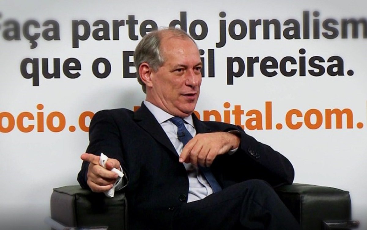 Em entrevista exclusiva à TVT, que deve ir ao ar nesta terça-feira (14), o pré-candidato do PDT à presidência da Repúblico, Ciro Gomes, critica mais uma vez as elites e diz que a esquerda brasileira precisa fazer uma autocrítica para saber o que fazer, se voltar ao governo (Foto: Fatima 247) Em entrevista exclusiva à TVT, que deve ir ao ar nesta terça-feira (14), o pré-candidato do PDT à presidência da Repúblico, Ciro Gomes, critica mais uma vez as elites e diz que a esquerda brasileira precisa fazer uma autocrítica para saber o que fazer, se voltar ao governo