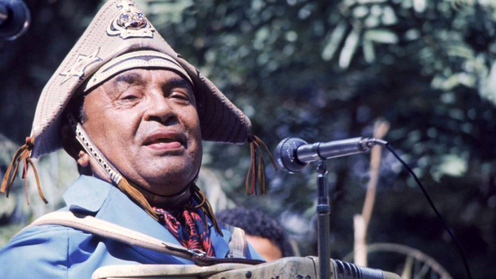 Gravação de Asa Branca, o hino não oficial do Nordeste, e um dos maiores clássicos de todos os tempos da MPB, completa nesta sexta-feira (3) 70 anos; toada, que tem versões em dezenas de idiomas, inclusive em japonês e coreano, e é familiar a brasileiros de qualquer região, naquele tempo soava tão estranha que foi motivo de gozação em cima de Gonzaga, pelos músicos do Regional de Canhoto, que participaram da gravação, em 3 de março de 1947; confira versões (Foto: Aquiles Lins) Gravação de Asa Branca, o hino não oficial do Nordeste, e um dos maiores clássicos de todos os tempos da MPB, completa nesta sexta-feira (3) 70 anos; toada, que tem versões em dezenas de idiomas, inclusive em japonês e coreano, e é familiar a brasileiros de qualquer região, naquele tempo soava tão estranha que foi motivo de gozação em cima de Gonzaga, pelos músicos do Regional de Canhoto, que participaram da gravação, em 3 de março de 1947; confira versões