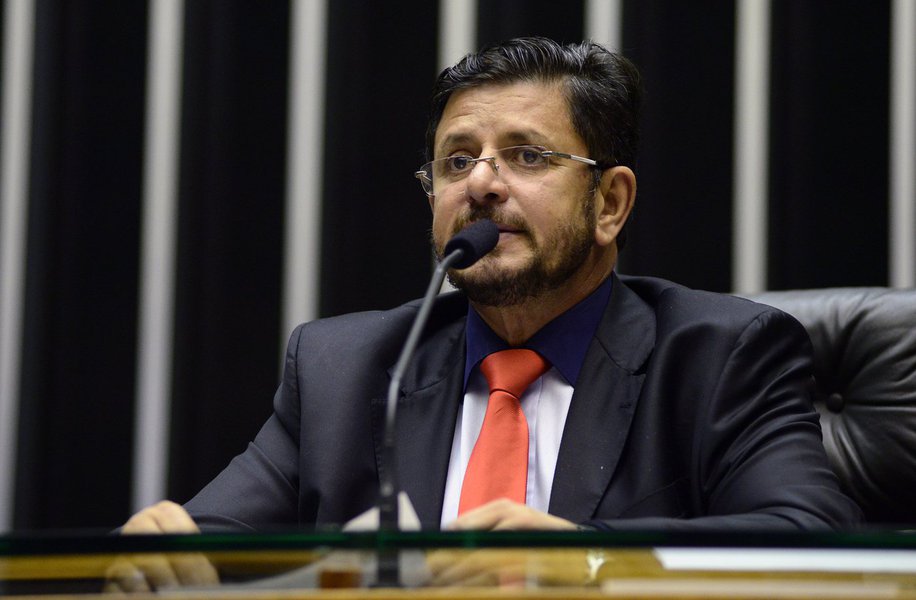 Apesar de ser o novo vice-presidente da Câmara, deputado Fábio Ramalho (PMDB-MG), não economiza críticas ao núcleo político do presidente Michel Temer; "Michel é muito mal informado do que acontece na Câmara. Só tem informação quem escuta", disse (Foto: Leonardo Lucena) Apesar de ser o novo vice-presidente da Câmara, deputado Fábio Ramalho (PMDB-MG), não economiza críticas ao núcleo político do presidente Michel Temer; "Michel é muito mal informado do que acontece na Câmara. Só tem informação quem escuta", disse