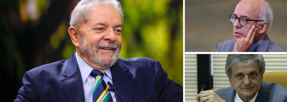 Os dois antecessores de Rodrigo Janot na procuradoria-geral da República, Cláudio Fonteles e Antônio Fernando de Souza, foram ouvidos hoje em Curitiba na ação sobre o chamado "triplex do Guarujá"; os dois destacaram que Lula reforçou o papel dos órgãos de investigação enquanto foi presidente e que jamais se envolveu em atos ilícitos; "Ambos disseram jamais ter tido conhecimento de qualquer fato que pudesse envolver Lula na pratica de ilícitos. Já são 67 testemunhas ouvidas e nenhuma prova contra o ex-Presidente", destaca a defesa do ex-presidente
(Foto: Leonardo Attuch) Os dois antecessores de Rodrigo Janot na procuradoria-geral da República, Cláudio Fonteles e Antônio Fernando de Souza, foram ouvidos hoje em Curitiba na ação sobre o chamado "triplex do Guarujá"; os dois destacaram que Lula reforçou o papel dos órgãos de investigação enquanto foi presidente e que jamais se envolveu em atos ilícitos; "Ambos disseram jamais ter tido conhecimento de qualquer fato que pudesse envolver Lula na pratica de ilícitos. Já são 67 testemunhas ouvidas e nenhuma prova contra o ex-Presidente", destaca a defesa do ex-presidente