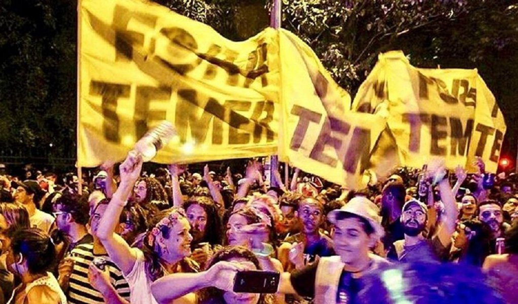 O carnaval de rua deste ano nem acabou e já entrou para os anais da história popular como o carnaval do "Fora Temer" (Foto: Leonardo Attuch) O carnaval de rua deste ano nem acabou e já entrou para os anais da história popular como o carnaval do "Fora Temer"