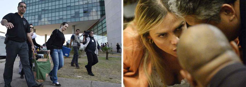 Escutas ambientais instaladas na Câmara Legislativa do Distrito Federal pelo Ministério Público, com autorização judicial, revelam a articulação de parlamentares para enfrentar e sobreviver a Operação Dracon, um dos maiores escândalos da política local; no centro das estratégias - que tem lances de espionagem, montagem de dossiês e acordos para evitar cassação dos mandatos - está a ex-presidente da Câmara Celina Leão preparando ataques aos principais adversários, casos do governador Rodrigo Rollemberg (PSB) e do deputado distrital Chico Vigilante (PT) (Foto: Voney Malta) Escutas ambientais instaladas na Câmara Legislativa do Distrito Federal pelo Ministério Público, com autorização judicial, revelam a articulação de parlamentares para enfrentar e sobreviver a Operação Dracon, um dos maiores escândalos da política local; no centro das estratégias - que tem lances de espionagem, montagem de dossiês e acordos para evitar cassação dos mandatos - está a ex-presidente da Câmara Celina Leão preparando ataques aos principais adversários, casos do governador Rodrigo Rollemberg (PSB) e do deputado distrital Chico Vigilante (PT)