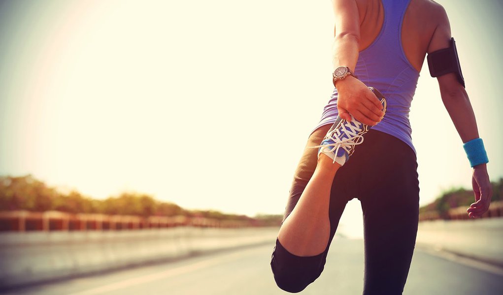 Cientistas da Universidade da Carolina do Norte revelaram que a atividade esportiva intensa baixa o desejo sexual nas mulheres; estudos mostraram que as meninas mais esportivas, que passam horas na academia e procuram se livrar por completo da gordura, praticamente não têm desejo sexual; causa estaria ligada aos treinamentos constantes,que afetaria o funcionamento da hipófise prejudicando a produção dos hormônios responsáveis pela libido nas mulheres (Foto: Paulo Emílio) Cientistas da Universidade da Carolina do Norte revelaram que a atividade esportiva intensa baixa o desejo sexual nas mulheres; estudos mostraram que as meninas mais esportivas, que passam horas na academia e procuram se livrar por completo da gordura, praticamente não têm desejo sexual; causa estaria ligada aos treinamentos constantes,que afetaria o funcionamento da hipófise prejudicando a produção dos hormônios responsáveis pela libido nas mulheres