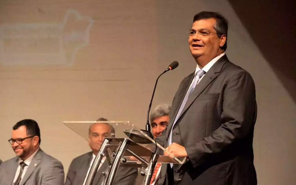 O PT ganhou mais espaço no governo; o Delegado Lawrence de Melo Pereira, que recentemente se filiou ao PT, assume a Presidência da Agência Estadual de Mobilidade Urbana e Serviços Públicos (MOB) (Foto: Leonardo Lucena) O PT ganhou mais espaço no governo; o Delegado Lawrence de Melo Pereira, que recentemente se filiou ao PT, assume a Presidência da Agência Estadual de Mobilidade Urbana e Serviços Públicos (MOB)