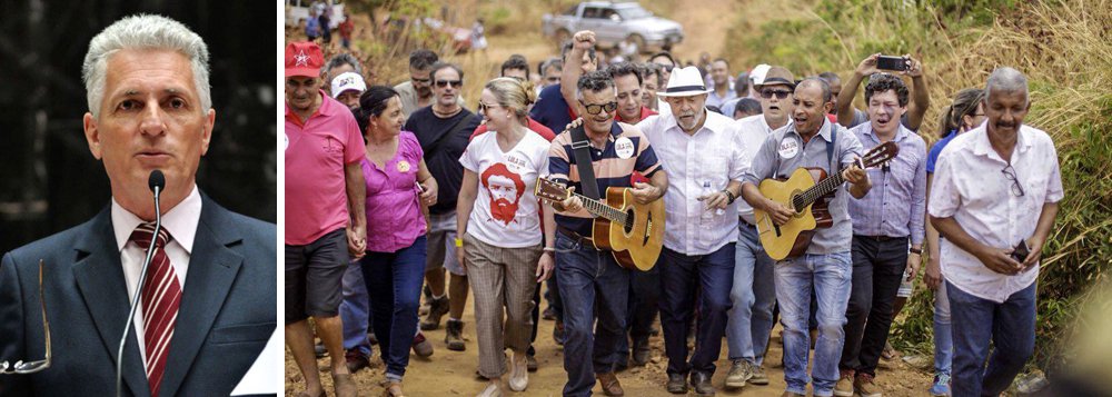 "Mais uma prova de que o golpe fracassou e fracassa em suas promessas vãs. O Brasil piora a cada dia, enquanto os principais líderes da traição a Dilma vão se afogando em escândalos. Enquanto os cães ladram, a caravana passa. Em Minas, Lula hoje tem compromissos em Diamantina e Cordisburgo. Sempre bem recebido pelo povo", afirma o deputado (Foto: Leonardo Attuch) "Mais uma prova de que o golpe fracassou e fracassa em suas promessas vãs. O Brasil piora a cada dia, enquanto os principais líderes da traição a Dilma vão se afogando em escândalos. Enquanto os cães ladram, a caravana passa. Em Minas, Lula hoje tem compromissos em Diamantina e Cordisburgo. Sempre bem recebido pelo povo", afirma o deputado