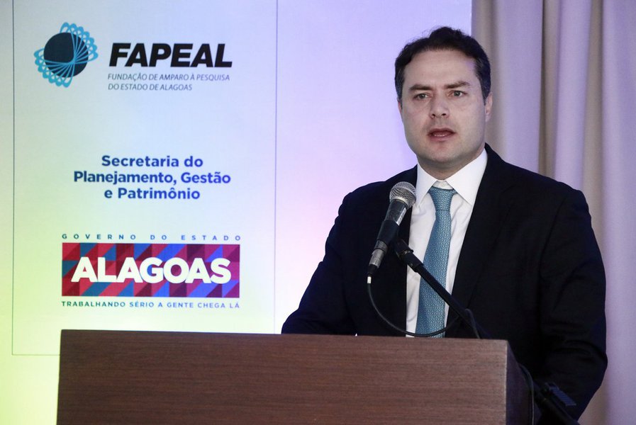 Pesquisa realizada pelo Escritório Técnico de Estudos Econômicos do Nordeste (ETENE), do Banco do Nordeste do Brasil (BNB), revela que Alagoas foi o Estado nordestino que mais reduziu a dependência de recursos federais; para o governador Renan Filho, reduzir a dependência de recursos federais em meio a uma das maiores crises econômicas da história republicana do país é algo muito significativo; Ceará, Maranhão, Paraíba, Piauí, Rio Grande do Norte e Sergipe também apresentaram redução (Foto: Voney Malta) Pesquisa realizada pelo Escritório Técnico de Estudos Econômicos do Nordeste (ETENE), do Banco do Nordeste do Brasil (BNB), revela que Alagoas foi o Estado nordestino que mais reduziu a dependência de recursos federais; para o governador Renan Filho, reduzir a dependência de recursos federais em meio a uma das maiores crises econômicas da história republicana do país é algo muito significativo; Ceará, Maranhão, Paraíba, Piauí, Rio Grande do Norte e Sergipe também apresentaram redução