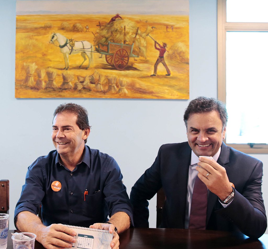 Senador Aécio Neves, presidente nacional do PSDB reunido com integrantes do Sindicato Nacional dos Aposentados. Ao seu lado Paulinho da Força Sindical. São Paulo, 05/05/2014 - Foto Igo Estrela/ObritoNews (Foto: Leonardo Attuch) www.brasil247.com - Senador Aécio Neves, presidente nacional do PSDB reunido com integrantes do Sindicato Nacional dos Aposentados. Ao seu lado Paulinho da Força Sindical. São Paulo, 05/05/2014 - Foto Igo Estrela/ObritoNews