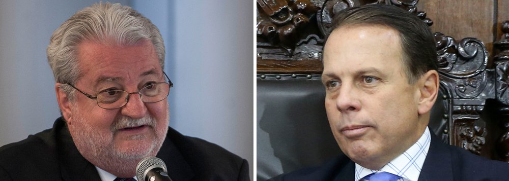 Ex-secretário do Verde e Meio Ambiente de João Doria, Gilberto Natalini (PV) denunciou à Justiça e à Controladoria Geral do Município (CGM) um suposto esquema de certificados de compensação ambiental para o mercado da construção civil na cidade de São Paulo; no ofício endereçado à CGM, Natalini aponta problemas com diretores e técnicos da pasta; "Havia rumores de que atos não republicanos eram realizados por técnicos do SVMA", diz; "Os despachos que eram elaborados pelos diretores das áreas vulneráveis, muitas vezes solicitei que fossem refeitos, pois havia erros grotescos em relação a compensação ambiental"; Natalini foi demitido na semana passada e voltou ao seu cargo de vereador da cidade (Foto: Aquiles Lins) Ex-secretário do Verde e Meio Ambiente de João Doria, Gilberto Natalini (PV) denunciou à Justiça e à Controladoria Geral do Município (CGM) um suposto esquema de certificados de compensação ambiental para o mercado da construção civil na cidade de São Paulo; no ofício endereçado à CGM, Natalini aponta problemas com diretores e técnicos da pasta; "Havia rumores de que atos não republicanos eram realizados por técnicos do SVMA", diz; "Os despachos que eram elaborados pelos diretores das áreas vulneráveis, muitas vezes solicitei que fossem refeitos, pois havia erros grotescos em relação a compensação ambiental"; Natalini foi demitido na semana passada e voltou ao seu cargo de vereador da cidade
