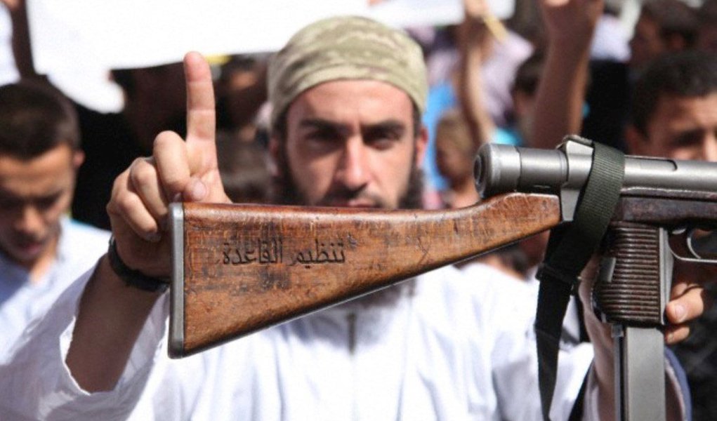 Nova facção jihadista, o Grupo dos Seguidores do Furqan no País do Levante, anunciou sua criação na Síria e afirmou que seu objetivo é o estabelecimento de um "califado"; grupo afirmou que se opõe aos "ataques contínuos" dos Estados Unidos e da Rússia, a quem enfrentará "com a espada", bem como o exército turco e os grupos rebeldes aliados; ainda não se sabe se este novo grupo está vinculado ao Organismo de Liberdade do Levante - a ex-filial síria da Al Qaeda - ou ao grupo terrorista Estado Islâmico (EI) (Foto: Paulo Emílio) Nova facção jihadista, o Grupo dos Seguidores do Furqan no País do Levante, anunciou sua criação na Síria e afirmou que seu objetivo é o estabelecimento de um "califado"; grupo afirmou que se opõe aos "ataques contínuos" dos Estados Unidos e da Rússia, a quem enfrentará "com a espada", bem como o exército turco e os grupos rebeldes aliados; ainda não se sabe se este novo grupo está vinculado ao Organismo de Liberdade do Levante - a ex-filial síria da Al Qaeda - ou ao grupo terrorista Estado Islâmico (EI)