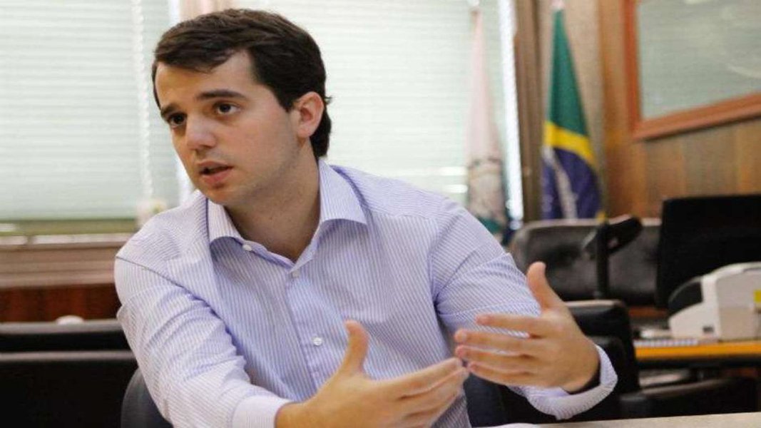 O ex-governador do Rio de Janeiro Sergio Cabral (PMDB) também está envolvido na delação de Joesley Batista, um dos donos da JBS; segundo informação publicada pelo colunista Lauro Jardim, os depoimentos do empresário revelam que Marco Antônio Cabral, deputado federal e filho do peemedebista, recebeu a propina pela concessão de benefícios fiscais de uma fábrica da Vigor (que pertence ao grupo J&F) em Barra do Piraí (RJ) (Foto: Leonardo Lucena) O ex-governador do Rio de Janeiro Sergio Cabral (PMDB) também está envolvido na delação de Joesley Batista, um dos donos da JBS; segundo informação publicada pelo colunista Lauro Jardim, os depoimentos do empresário revelam que Marco Antônio Cabral, deputado federal e filho do peemedebista, recebeu a propina pela concessão de benefícios fiscais de uma fábrica da Vigor (que pertence ao grupo J&F) em Barra do Piraí (RJ)