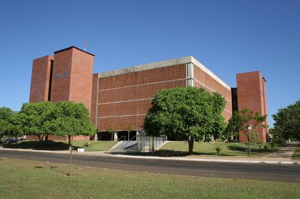 O Tribunal de Contas do Tocantins decidiu, mais uma vez, suspender a atuação das empresas que exploram a concessão do serviço de estacionamento rotativo em Palmas; justificativa é que a prefeitura da capital e a empresa Blue não teriam solucionado, de forma satisfatória, as irregularidades observadas no relatório anterior feito pelo TCE (Foto: Voney Malta) O Tribunal de Contas do Tocantins decidiu, mais uma vez, suspender a atuação das empresas que exploram a concessão do serviço de estacionamento rotativo em Palmas; justificativa é que a prefeitura da capital e a empresa Blue não teriam solucionado, de forma satisfatória, as irregularidades observadas no relatório anterior feito pelo TCE