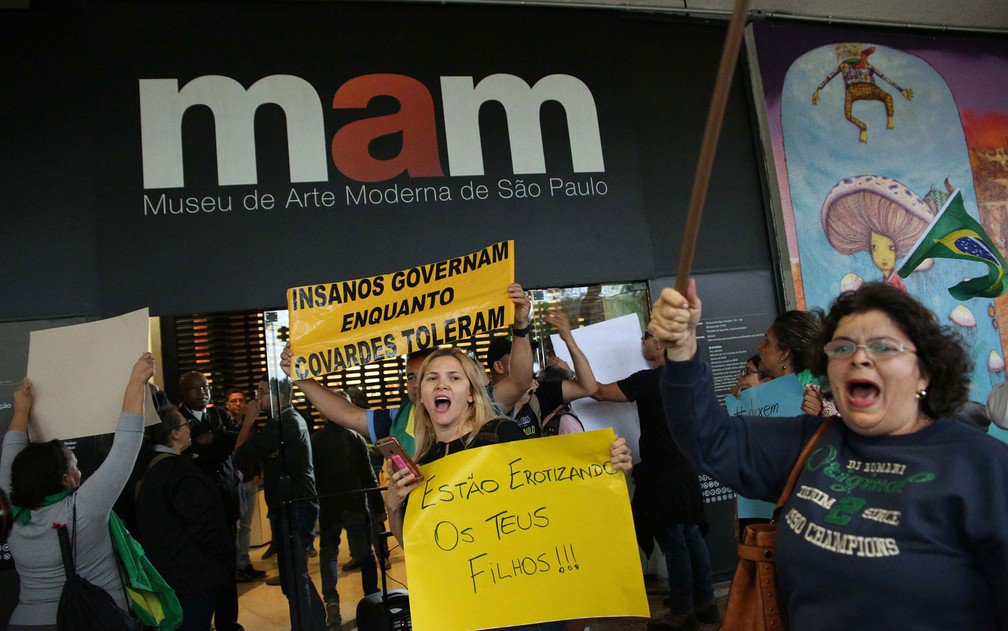 Na avaliação da classe média a degenerescência dos costumes é o mais grave problema que o país enfrenta atualmente. Pouco importando o retrocesso e o assalto – escancarado- às riquezas do país, alienando a sua soberania e os direitos da sua população (Foto: Geniberto Paiva Campos) Na avaliação da classe média a degenerescência dos costumes é o mais grave problema que o país enfrenta atualmente. Pouco importando o retrocesso e o assalto – escancarado- às riquezas do país, alienando a sua soberania e os direitos da sua população