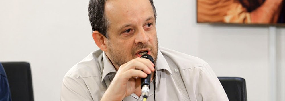 bsolvido na ação penal da Lava Jato sobre suposto empréstimo fraudulento em favor do PT, o jornalista Breno Altman, proprietário do site Opera Mundi, diz que o processo causou danos morais e materiais a ele; "Apesar de o juiz Sergio Moro ter me declarado inocente, eu paguei uma pena. O fato é que eu paguei por um crime que não cometi, e tenho certeza que essa pena não será compensada" (Foto: Giuliana Miranda) bsolvido na ação penal da Lava Jato sobre suposto empréstimo fraudulento em favor do PT, o jornalista Breno Altman, proprietário do site Opera Mundi, diz que o processo causou danos morais e materiais a ele; "Apesar de o juiz Sergio Moro ter me declarado inocente, eu paguei uma pena. O fato é que eu paguei por um crime que não cometi, e tenho certeza que essa pena não será compensada"