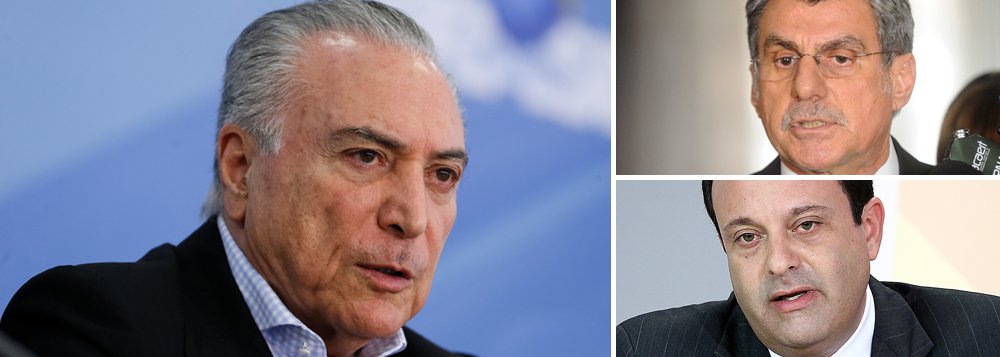 Eis os líderes do governo que "governa" o Brasil: o senador Romero Jucá (PMDB-RR), que defendeu o golpe contra a democracia e contra a presidente eleita Dilma Rousseff para estancar a sangria da Lava Jato, blindando políticos corruptos, e o deputado André Moura (PSC-SE), unha e carne com Eduardo Cunha, preso há quatro meses em Curitiba (Foto: Leonardo Attuch) Eis os líderes do governo que "governa" o Brasil: o senador Romero Jucá (PMDB-RR), que defendeu o golpe contra a democracia e contra a presidente eleita Dilma Rousseff para estancar a sangria da Lava Jato, blindando políticos corruptos, e o deputado André Moura (PSC-SE), unha e carne com Eduardo Cunha, preso há quatro meses em Curitiba