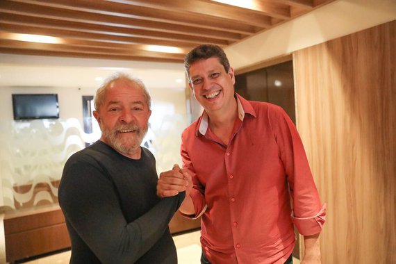 A terceira etapa da caravana Lula Pelo Brasil foi um sucesso. Assim como ocorreu no Nordeste e em Minas Gerais, milhares de pessoas se uniram a esta movimentação histórica, que tem deixado marcas inesquecíveis em nossas vidas. Mas esta edição teve um componente ainda mais especial (Foto: Márcio Macêdo) A terceira etapa da caravana Lula Pelo Brasil foi um sucesso. Assim como ocorreu no Nordeste e em Minas Gerais, milhares de pessoas se uniram a esta movimentação histórica, que tem deixado marcas inesquecíveis em nossas vidas. Mas esta edição teve um componente ainda mais especial