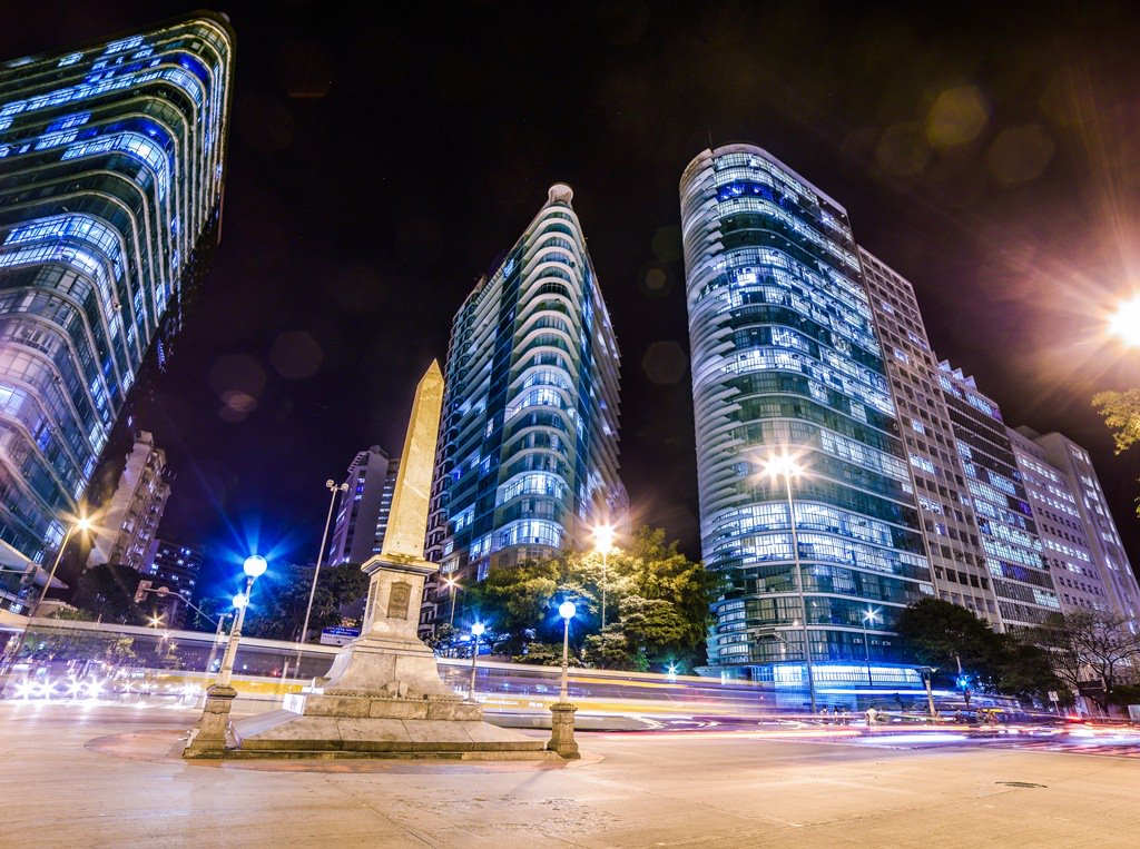 O presidente da Codemig, Marco Antônio Castello Branco, afirmou que Belo Horizonte tem a previsão de receber, em agosto de 2017, a versão experimental do programa P7 Criativo; a execução do projeto piloto está em andamento e, segundo o governo, a intenção é estimular o empreendedorismo digital, conexão entre talentos, desenvolvimento da economia criativa e geração de negócios sustentáveis; a versão inicial do P7 Criativo funcionará no quarto andar do prédio localizado em frente ao TJ-MG; o custo da reforma do andar que receberá o projeto gira em torno de R$ 1 milhão; com investimento de R$ 56 milhões, o prédio do antigo Bemge, de 25 andares, será revitalizado e se transformará na sede definitiva do P7 Criativo; previsão de conclusão para o final de 2018 (Foto: Leonardo Lucena) O presidente da Codemig, Marco Antônio Castello Branco, afirmou que Belo Horizonte tem a previsão de receber, em agosto de 2017, a versão experimental do programa P7 Criativo; a execução do projeto piloto está em andamento e, segundo o governo, a intenção é estimular o empreendedorismo digital, conexão entre talentos, desenvolvimento da economia criativa e geração de negócios sustentáveis; a versão inicial do P7 Criativo funcionará no quarto andar do prédio localizado em frente ao TJ-MG; o custo da reforma do andar que receberá o projeto gira em torno de R$ 1 milhão; com investimento de R$ 56 milhões, o prédio do antigo Bemge, de 25 andares, será revitalizado e se transformará na sede definitiva do P7 Criativo; previsão de conclusão para o final de 2018