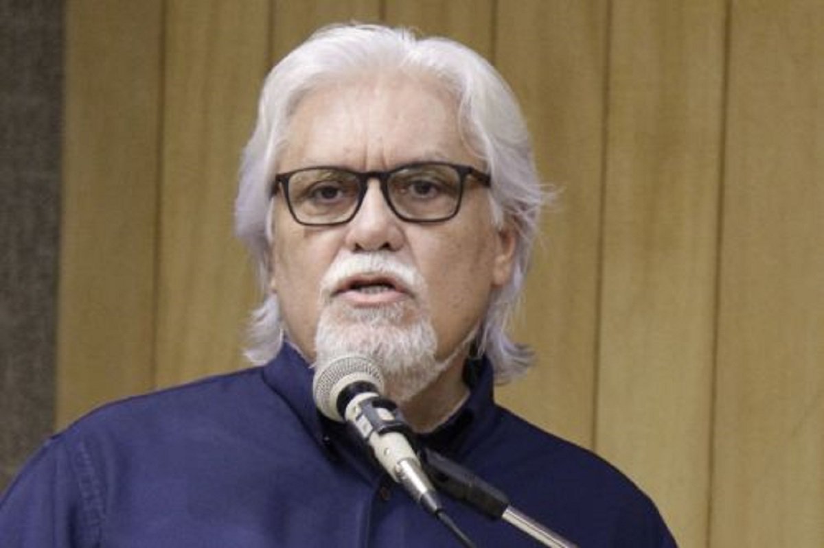 O Superintendente estadual do Sebrae-Ce, Joaquim Cartaxo Filho, participa hoje do lançamento oficial do contrato de parceria da instituição com a Embrapii- Empresa Brasileira de Pesquisa e Inovação Industrial, para o desenvolvimento de um projeto de apoio a pequenas empresas e microempreendedores individuais da Indústria. O laçamento faz parte da programação do “I Encontro IFCE de Inovação” (Foto: Fatima 247) O Superintendente estadual do Sebrae-Ce, Joaquim Cartaxo Filho, participa hoje do lançamento oficial do contrato de parceria da instituição com a Embrapii- Empresa Brasileira de Pesquisa e Inovação Industrial, para o desenvolvimento de um projeto de apoio a pequenas empresas e microempreendedores individuais da Indústria. O laçamento faz parte da programação do “I Encontro IFCE de Inovação”