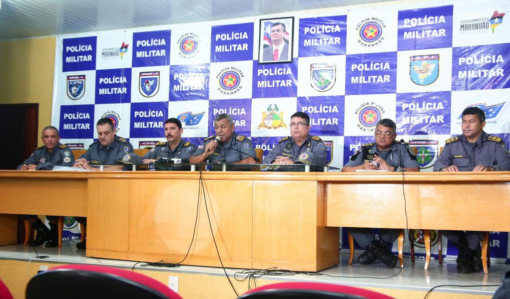 O esquema de segurança para o ‘Carnaval de Todos 2017’ foi apresentado durante coletiva para a imprensa, no auditório do Quartel do Comando Geral da Polícia Militar do Maranhão (PMMA), no Calhau; o comandante geral da PM, coronel José Frederico Pereira, ressaltou que todo o sistema de Segurança Pública está envolvido para oferecer tranquilidade para a população durante o período, sendo empenhados para isso mais de 1500 homens no policiamento ostensivo da região metropolitana (Foto: Leonardo Lucena) O esquema de segurança para o ‘Carnaval de Todos 2017’ foi apresentado durante coletiva para a imprensa, no auditório do Quartel do Comando Geral da Polícia Militar do Maranhão (PMMA), no Calhau; o comandante geral da PM, coronel José Frederico Pereira, ressaltou que todo o sistema de Segurança Pública está envolvido para oferecer tranquilidade para a população durante o período, sendo empenhados para isso mais de 1500 homens no policiamento ostensivo da região metropolitana