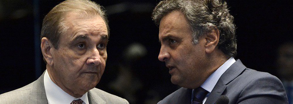 A Procuradoria Geral da República (PGR) vai analisar meticulosamente todas as doações eleitorais feitas em 2014 pela Odebrecht (e por qualquer sociedade empresária do seu grupo) aos senadores Aécio Neves (PSDB-MG) e José Agripino (DEM-RN), ao PSDB e ao DEM; o 'raio-x' foi solicitado pelo procurador geral, Rodrigo Janot, na Operação Lava Jato, e autorizado pelo ministro Edson Fachin, relator dos processos da operação no Supremo; na disputa eleitoral de 2014, Aécio recebeu um total de R$ 226,8 milhões em doação; deste total, R$ 3.933.603 milhões foram da Construtora Norberto Odebrecht, controlada pelo Grupo; a Braskem - braço petroquímico do companhia, que tem como sócia a Petrobras -, doou R$ 3,9 milhões e a Odebrecht Óleo e Gás, R$ 2,2 milhões (Foto: Romulo Faro) A Procuradoria Geral da República (PGR) vai analisar meticulosamente todas as doações eleitorais feitas em 2014 pela Odebrecht (e por qualquer sociedade empresária do seu grupo) aos senadores Aécio Neves (PSDB-MG) e José Agripino (DEM-RN), ao PSDB e ao DEM; o 'raio-x' foi solicitado pelo procurador geral, Rodrigo Janot, na Operação Lava Jato, e autorizado pelo ministro Edson Fachin, relator dos processos da operação no Supremo; na disputa eleitoral de 2014, Aécio recebeu um total de R$ 226,8 milhões em doação; deste total, R$ 3.933.603 milhões foram da Construtora Norberto Odebrecht, controlada pelo Grupo; a Braskem - braço petroquímico do companhia, que tem como sócia a Petrobras -, doou R$ 3,9 milhões e a Odebrecht Óleo e Gás, R$ 2,2 milhões