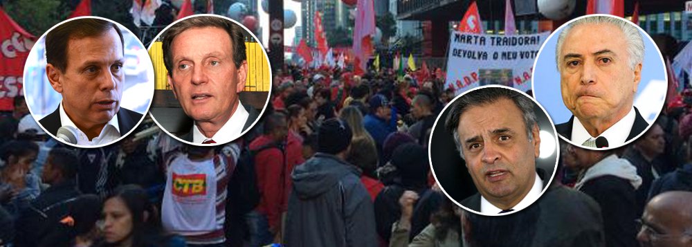 "A verdade é que a gente está vivendo tempos bizarros em um país bizarro, um país náufrago", avalia o jornalista e escritor Eric Nepomuceno sobre a situação do Brasil; "Um dia desses a defesa do senador Aécio Neves da Cunha, do Aécio Cunha que é o verdadeiro nome dele, diz a certa a altura que ele não é um funcionário público qualquer. Gente, é claro que não. Não é qualquer funcionário público que pede 2 milhões de reais para o empresário corrupto e tem um primo flagrado com uma mochila com 500 mil reais. Não é, ele realmente não é um funcionário público qualquer. Ele é o autor mental. Putz, ele realmente não é um funcionário público qualquer ele é o autor intelectual do golpe, que levou o Brasil ao ponto que o Brasil está. Este país repito: náufrago" (Foto: Aquiles Lins) "A verdade é que a gente está vivendo tempos bizarros em um país bizarro, um país náufrago", avalia o jornalista e escritor Eric Nepomuceno sobre a situação do Brasil; "Um dia desses a defesa do senador Aécio Neves da Cunha, do Aécio Cunha que é o verdadeiro nome dele, diz a certa a altura que ele não é um funcionário público qualquer. Gente, é claro que não. Não é qualquer funcionário público que pede 2 milhões de reais para o empresário corrupto e tem um primo flagrado com uma mochila com 500 mil reais. Não é, ele realmente não é um funcionário público qualquer. Ele é o autor mental. Putz, ele realmente não é um funcionário público qualquer ele é o autor intelectual do golpe, que levou o Brasil ao ponto que o Brasil está. Este país repito: náufrago"