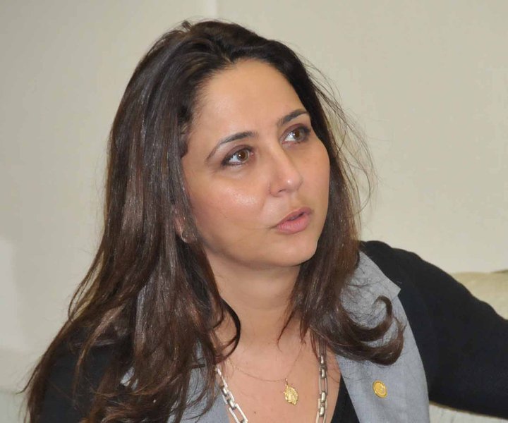 O Tribunal Regional Eleitoral condenou a deputada distrital Liliane Roriz por compra de votos e fraude eleitoral nas Eleições Gerais de 2010; da decisão cabe recurso ao Tribunal Superior Eleitoral; a ação, movida pelo Ministério Público Eleitoral, acusa a parlamentar de oferecer vantagens indevidas a eleitores e de não ter declarado, na prestação de contas da campanha, despesas com apoiadores que trabalharam para ela (Foto: Leonardo Lucena) O Tribunal Regional Eleitoral condenou a deputada distrital Liliane Roriz por compra de votos e fraude eleitoral nas Eleições Gerais de 2010; da decisão cabe recurso ao Tribunal Superior Eleitoral; a ação, movida pelo Ministério Público Eleitoral, acusa a parlamentar de oferecer vantagens indevidas a eleitores e de não ter declarado, na prestação de contas da campanha, despesas com apoiadores que trabalharam para ela