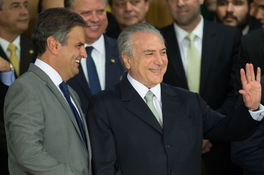 A facilidade de atribuir todos os males do país à Presidência volta-se contra o golpe. E o fato da Globo pular do barco Temer e tentar comandar o próximo barco tornam ela – e o MPF – daqui por diante, os únicos responsáveis por tudo de mal que acontecer no país (Foto: Zeca Dirceu) A facilidade de atribuir todos os males do país à Presidência volta-se contra o golpe. E o fato da Globo pular do barco Temer e tentar comandar o próximo barco tornam ela – e o MPF – daqui por diante, os únicos responsáveis por tudo de mal que acontecer no país