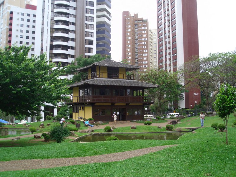 Levantamento da consultoria Macroplan definiu o ranking das melhores e piores capitais para se viver no Brasil, tendo como base um índice que vai de 0 a 1 - quanto mais próximo de zero, pior é a condição de vida no local, e analisa 16 indicadores divididos em quatro áreas distintas: saúde, educação e cultura, segurança e saneamento e sustentabilidade; Curitiba (PR) garantiu o primeiro lugar, com índice de 0,695 (Foto: Voney Malta) Levantamento da consultoria Macroplan definiu o ranking das melhores e piores capitais para se viver no Brasil, tendo como base um índice que vai de 0 a 1 - quanto mais próximo de zero, pior é a condição de vida no local, e analisa 16 indicadores divididos em quatro áreas distintas: saúde, educação e cultura, segurança e saneamento e sustentabilidade; Curitiba (PR) garantiu o primeiro lugar, com índice de 0,695