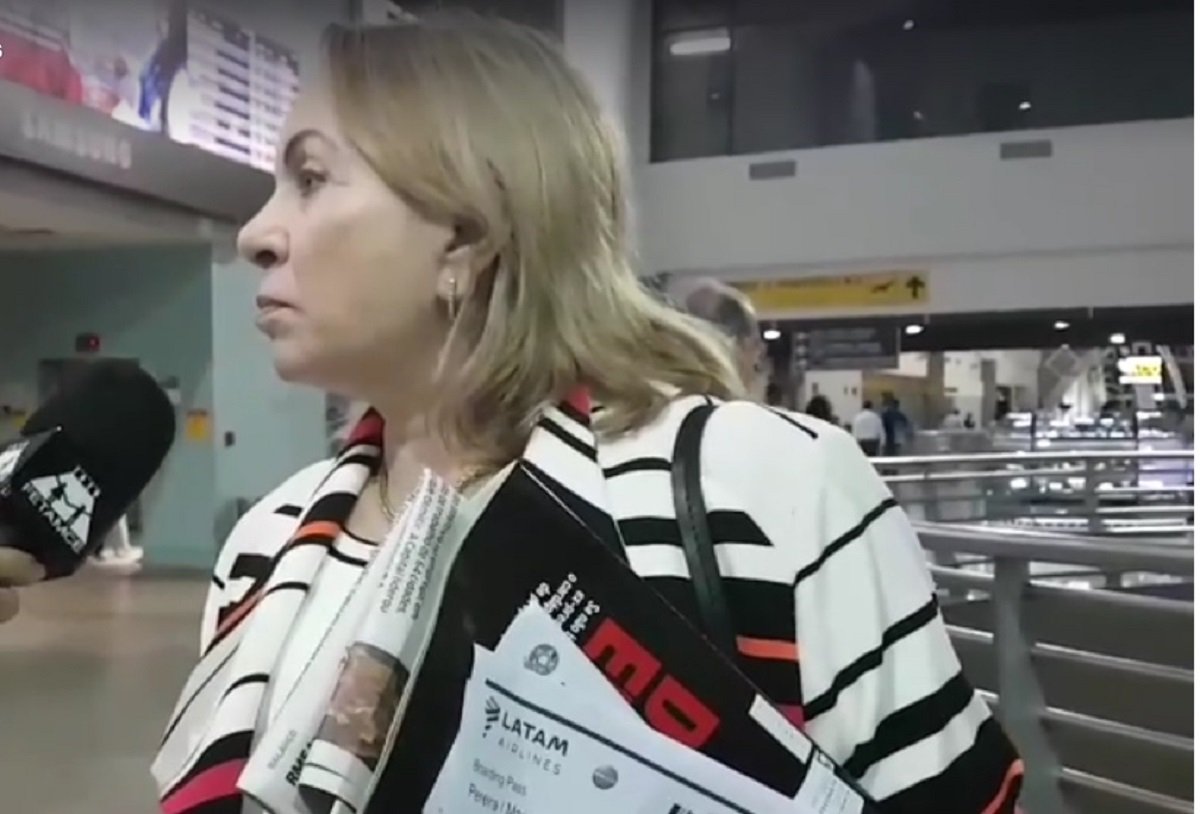 Integrante da base de apoio do governo de Michel Temer, a deputada federal Gorete Pereira (PR) tenta justificar, em entrevista à TV Fetamce, apoio ao projeto de terceirização que precariza as relações de trabalho e que deve entrar na pauta de votação da Câmara Federal esta semana
(Foto: Fatima 247) Integrante da base de apoio do governo de Michel Temer, a deputada federal Gorete Pereira (PR) tenta justificar, em entrevista à TV Fetamce, apoio ao projeto de terceirização que precariza as relações de trabalho e que deve entrar na pauta de votação da Câmara Federal esta semana