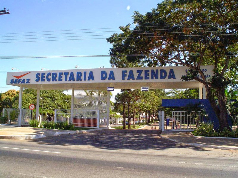 Relatório de gestão fiscal divulgado pela Secretaria Estadual da Fazenda (Sefaz) mostra que as contas do governo estadual estão equilibradas; relação entre Dívida Consolidada Líquida (DCL) e Receita Corrente Líquida (RCL) funciona como parâmetro para o limite de endividamento estabelecido pelo Senado Federal; de acordo com a resolução do Senado, o limite percentual para os estados e o Distrito Federal é inferior a 2%; em 2011, Goiás apresentava percentual entre a DCL e a RCL de 1,08%; em 2017, o número caiu para 0,95% (Foto: José Barbacena) Relatório de gestão fiscal divulgado pela Secretaria Estadual da Fazenda (Sefaz) mostra que as contas do governo estadual estão equilibradas; relação entre Dívida Consolidada Líquida (DCL) e Receita Corrente Líquida (RCL) funciona como parâmetro para o limite de endividamento estabelecido pelo Senado Federal; de acordo com a resolução do Senado, o limite percentual para os estados e o Distrito Federal é inferior a 2%; em 2011, Goiás apresentava percentual entre a DCL e a RCL de 1,08%; em 2017, o número caiu para 0,95%