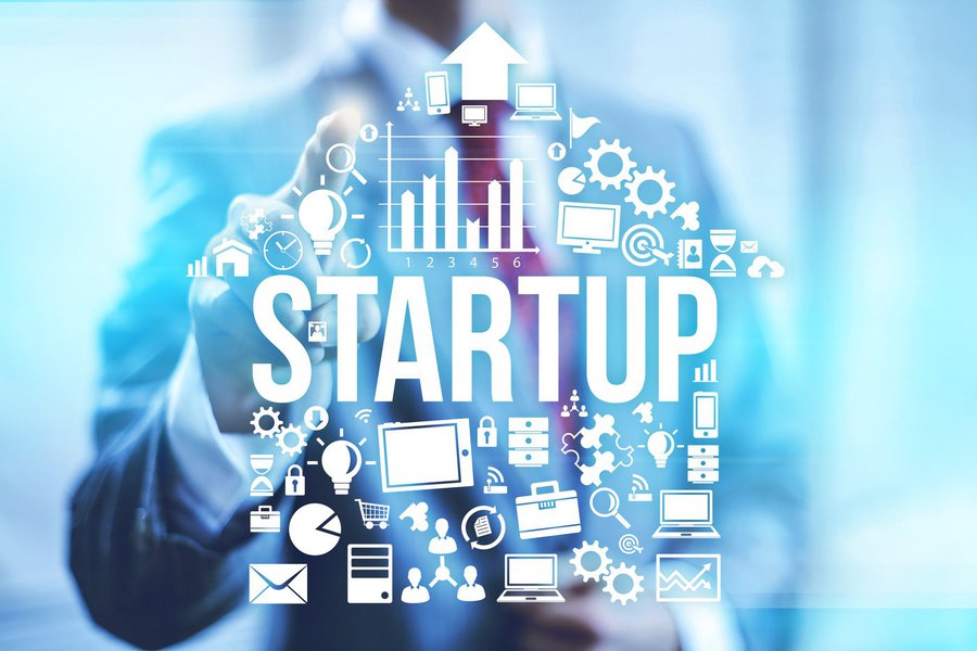 O Brasil já é um dos principais destinos de investimentos em fintech, como explica Bruno Diniz, presidente do Comitê de Fintech na ABStartup, principal entidade de startups no País; "Nos últimos anos o ecossistema empreendedor vem amadurecendo bastante no Brasil, e houve um aumento dos fundos de Venture Capital na região. No segmento Fintech, especificamente, vimos um grande aumento no investimento de 2015 para 2016, saltando de USD 87 milhões para USD 161 milhões", disse; "Como investimos um valor que varia de R$ 1 milhão a R$ 4 milhões, a startup tem que ter um produto validado, um bom time e já alguma tração financeira. Pegamos de 10% a 15% de participação, mas vai variar da maturidade da startup" (Foto: Leonardo Lucena) O Brasil já é um dos principais destinos de investimentos em fintech, como explica Bruno Diniz, presidente do Comitê de Fintech na ABStartup, principal entidade de startups no País; "Nos últimos anos o ecossistema empreendedor vem amadurecendo bastante no Brasil, e houve um aumento dos fundos de Venture Capital na região. No segmento Fintech, especificamente, vimos um grande aumento no investimento de 2015 para 2016, saltando de USD 87 milhões para USD 161 milhões", disse; "Como investimos um valor que varia de R$ 1 milhão a R$ 4 milhões, a startup tem que ter um produto validado, um bom time e já alguma tração financeira. Pegamos de 10% a 15% de participação, mas vai variar da maturidade da startup"