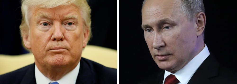 O presidente dos Estados Unidos, Donald Trump, transformou em lei novas sanções contra a Rússia nesta quarta-feira (1), mas criticou a legislação por interferir em seus poderes para moldar a política externa, dizendo que poderia ter feito "acordos muito melhores" com governos do que o Congresso; "Embora eu seja a favor de medidas duras para punir e deter o comportamento agressivo e desestabilizador do Irã, da Coreia do Norte e da Rússia, esta legislação é significativamente falha", disse Trump (Foto: Charles Nisz) O presidente dos Estados Unidos, Donald Trump, transformou em lei novas sanções contra a Rússia nesta quarta-feira (1), mas criticou a legislação por interferir em seus poderes para moldar a política externa, dizendo que poderia ter feito "acordos muito melhores" com governos do que o Congresso; "Embora eu seja a favor de medidas duras para punir e deter o comportamento agressivo e desestabilizador do Irã, da Coreia do Norte e da Rússia, esta legislação é significativamente falha", disse Trump