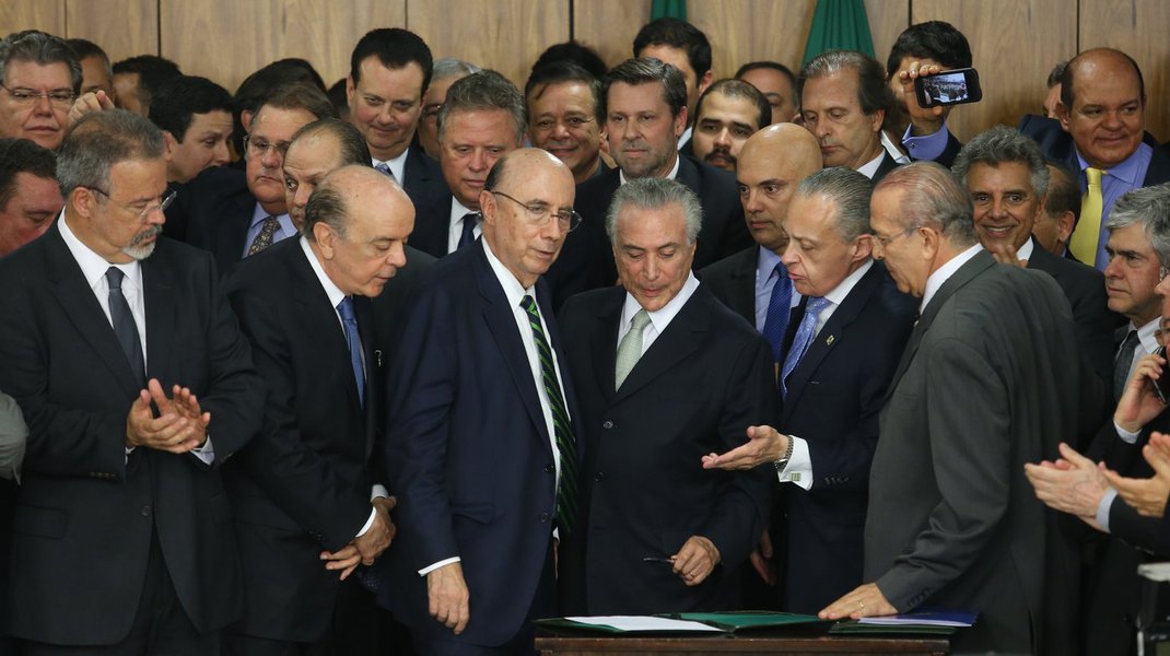 Relatório da Organização das Nações Unidas, que contabilizou quantas mulheres existiam em níveis ministeriais em governos em todo o mundo no dia 1º de janeiro de 2017, quando o governo Temer tinha apenas uma ministra, colocou o Brasil como um dos países que possuem a menor representatividade feminina de mulheres do planeta (apenas 4%); o País ocupava nessa data a 167ª posição entre 186 governos, ficando atrás de países como Síria, Somália, Irã e Kwait, onde a situação dos direitos das mulheres é considerada "grave" (Foto: Paulo Emílio) Relatório da Organização das Nações Unidas, que contabilizou quantas mulheres existiam em níveis ministeriais em governos em todo o mundo no dia 1º de janeiro de 2017, quando o governo Temer tinha apenas uma ministra, colocou o Brasil como um dos países que possuem a menor representatividade feminina de mulheres do planeta (apenas 4%); o País ocupava nessa data a 167ª posição entre 186 governos, ficando atrás de países como Síria, Somália, Irã e Kwait, onde a situação dos direitos das mulheres é considerada "grave"