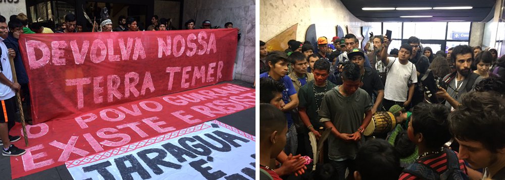 Um grupo de índios Guarani ocupou nesta manhã a entrada do prédio onde fica o escritório da Presidência da República na Avenida Paulista, região central da capital; eles protestam contra a decisão do Ministério da Justiça que anulou a demarcação da Terra Indígena do Jaraguá, na zona norte da cidade; "Não sairemos daqui até que seja revogada a Portaria 683 do Ministério da Justiça, que rouba nossos direitos sobre nossas terras tradicionais no Jaraguá. Temos mais de 700 indígenas, a maioria crianças, vivendo em cinco aldeias na Terra Indígena Jaraguá, 600 guaranis serão despejados com essa decisão genocida", diz o comunicado divulgado pela Comissão Guarani Yvyrupa sobre a ação (Foto: Aquiles Lins) Um grupo de índios Guarani ocupou nesta manhã a entrada do prédio onde fica o escritório da Presidência da República na Avenida Paulista, região central da capital; eles protestam contra a decisão do Ministério da Justiça que anulou a demarcação da Terra Indígena do Jaraguá, na zona norte da cidade; "Não sairemos daqui até que seja revogada a Portaria 683 do Ministério da Justiça, que rouba nossos direitos sobre nossas terras tradicionais no Jaraguá. Temos mais de 700 indígenas, a maioria crianças, vivendo em cinco aldeias na Terra Indígena Jaraguá, 600 guaranis serão despejados com essa decisão genocida", diz o comunicado divulgado pela Comissão Guarani Yvyrupa sobre a ação