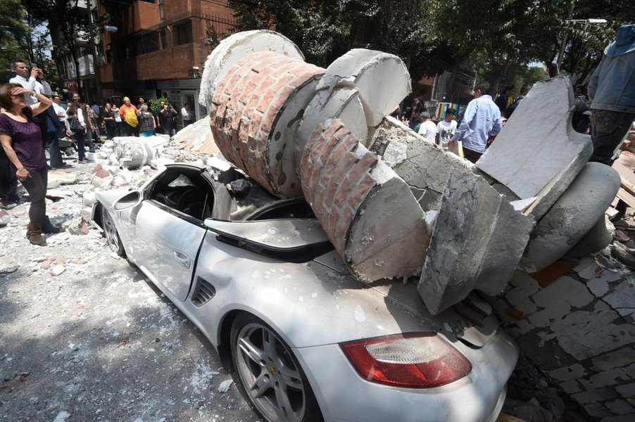 Um terremoto de magnitude 6,2 atingiu o sudeste da cidade de Matías Romero, em Oaxaca, no México, no sábado, informou o Serviço Geológico dos Estados Unidos (USGS); pequenos tremores foram sentidos e alarmes sísmicos soaram no sábado na Cidade do México, que no início desta semana foi atingida pelo terremoto mais mortal do país em décadas (Foto: Aquiles Lins) Um terremoto de magnitude 6,2 atingiu o sudeste da cidade de Matías Romero, em Oaxaca, no México, no sábado, informou o Serviço Geológico dos Estados Unidos (USGS); pequenos tremores foram sentidos e alarmes sísmicos soaram no sábado na Cidade do México, que no início desta semana foi atingida pelo terremoto mais mortal do país em décadas