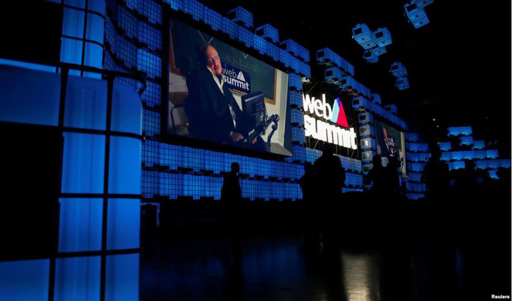 Está finalmente inaugurada o maior evento de tecnologia e empreendedorismo da Europa o Web Summit que se realiza na cidade de Lisboa em Portugal; “Oficialmente esgotada” vendeu ao todo 59.115 bilhetes; a organização anunciou ainda que não pode receber mais participantes “por motivos de segurança” (Foto: Leonardo Lucena) Está finalmente inaugurada o maior evento de tecnologia e empreendedorismo da Europa o Web Summit que se realiza na cidade de Lisboa em Portugal; “Oficialmente esgotada” vendeu ao todo 59.115 bilhetes; a organização anunciou ainda que não pode receber mais participantes “por motivos de segurança”