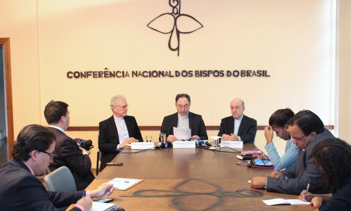 Há quase dois anos a CNBB - Conferência Nacional dos Bispos do Brasil - já questionava: "ajuste fiscal para quê e para quem?" (Foto: Cláudio da Costa Oliveira) Há quase dois anos a CNBB - Conferência Nacional dos Bispos do Brasil - já questionava: "ajuste fiscal para quê e para quem?"