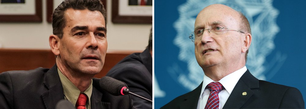 O presidente da Comissão de Direitos Humanos e Minorias da Câmara dos Deputados, Padre João (PT-MG), juntamente com o vice-presidente do colegiado, deputado Nilto Tatto, divulgou uma nota em que repudia as declarações do novo ministro da Justiça, Osmar Serraglio, de que “terra não enche barriga”; "A declaração do ministro desconsidera a ancestralidade indígena e a relação que mantém com a terra, que vai além da produção e da simples moradia", diz a nota do colegiado, que "manifesta o apoio irrestrito à luta indígena pelo direito à terra" (Foto: Gisele Federicce) O presidente da Comissão de Direitos Humanos e Minorias da Câmara dos Deputados, Padre João (PT-MG), juntamente com o vice-presidente do colegiado, deputado Nilto Tatto, divulgou uma nota em que repudia as declarações do novo ministro da Justiça, Osmar Serraglio, de que “terra não enche barriga”; "A declaração do ministro desconsidera a ancestralidade indígena e a relação que mantém com a terra, que vai além da produção e da simples moradia", diz a nota do colegiado, que "manifesta o apoio irrestrito à luta indígena pelo direito à terra"
