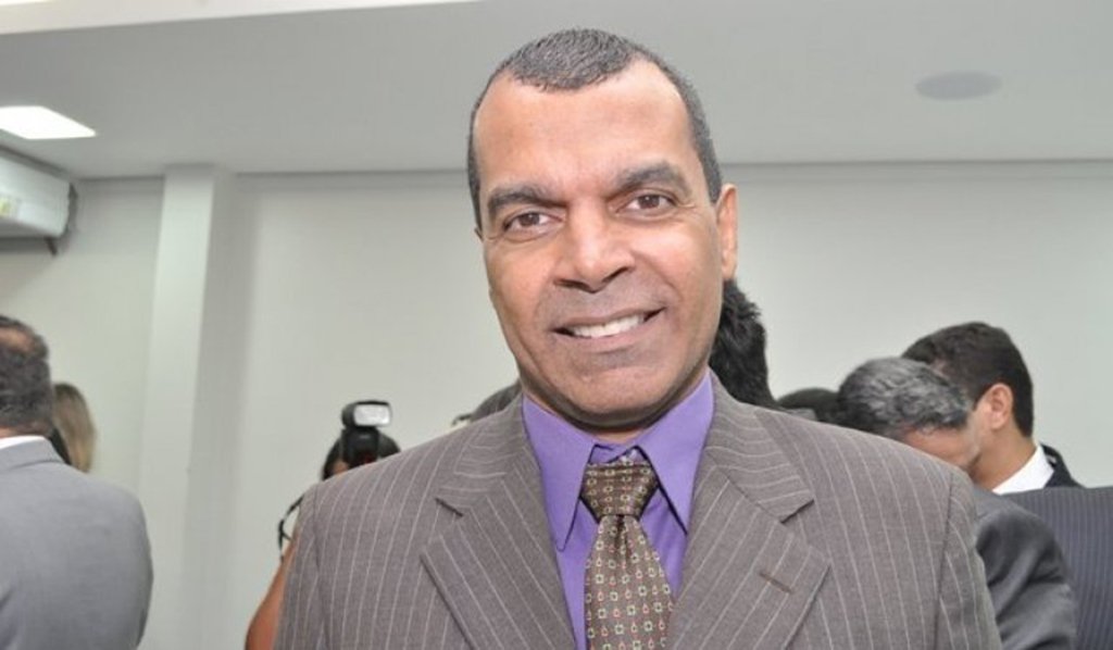 Ainda não se sabe o motivo da saída de Luiz Carlos Alves Teixeira, que deixou a pasta da Infraestrutura, Serviços Públicos e Transportes (Foto: Leonardo Lucena) Ainda não se sabe o motivo da saída de Luiz Carlos Alves Teixeira, que deixou a pasta da Infraestrutura, Serviços Públicos e Transportes