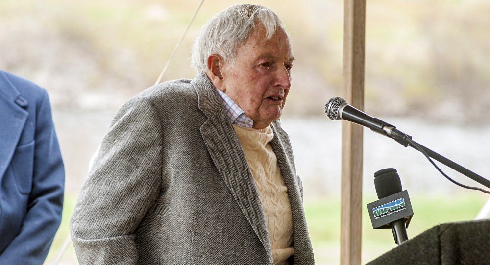 Porta-voz do bilionário, citado pela agência AP, informou que Rockefeller morreu dormindo em casa, em Pocantico Hills, no estado de Nova York (Foto: Leonardo Attuch) Porta-voz do bilionário, citado pela agência AP, informou que Rockefeller morreu dormindo em casa, em Pocantico Hills, no estado de Nova York